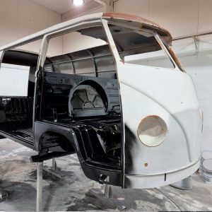 harrasteautot-maalaus-lieto